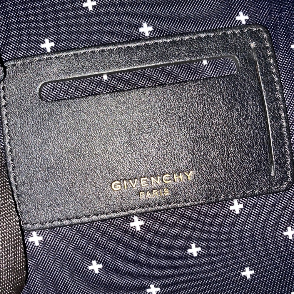 Givenchy bag - Picture 2 of 6